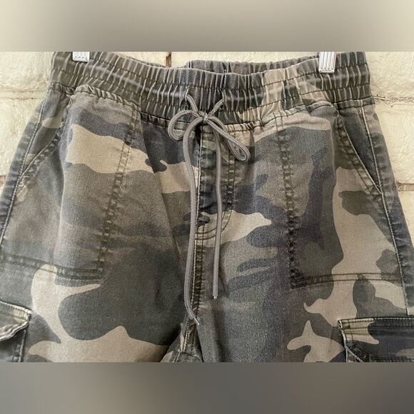 Telepathic Jr Girls Camouflage Cargo Cropped Pants Size 7/28 - Picture 7 of 12